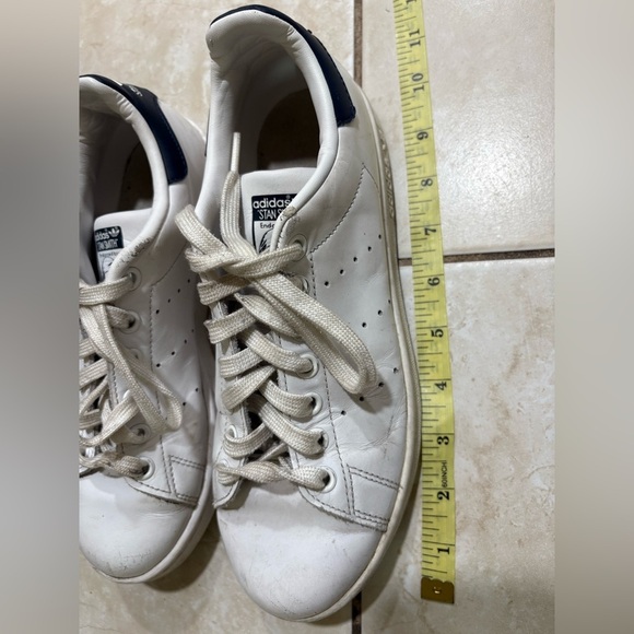 Adidas Advantage Sneakers Size-4.5 - Picture 2 of 6